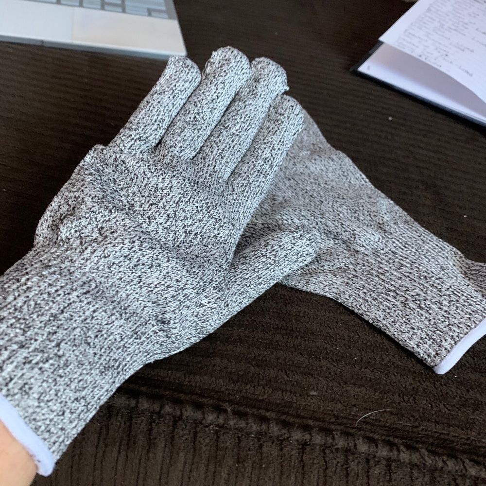 High Resistant Gloves - Picture 2 of 4